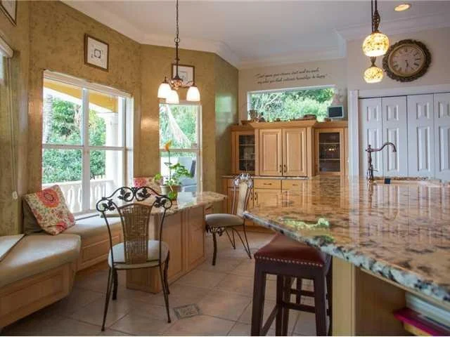 Photo of 1051 SE Riverside Drive