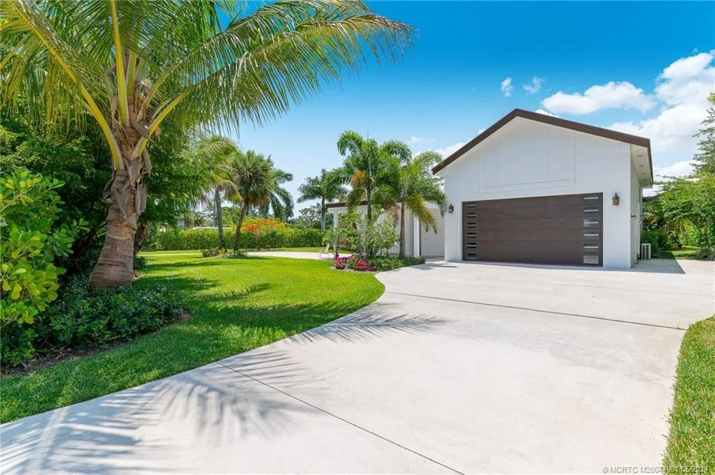 Photo of 1686 NW Harbor Place