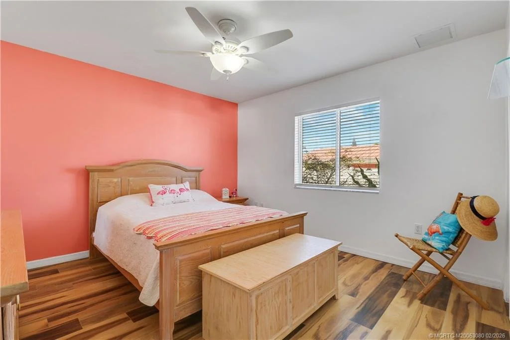 Photo of 5439 SE Horseshoe Point Road