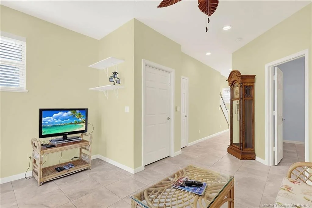Photo of 20 Nettles Boulevard