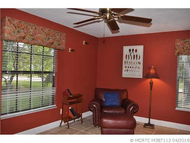 Photo of 1091 SE Buttonwood Circle