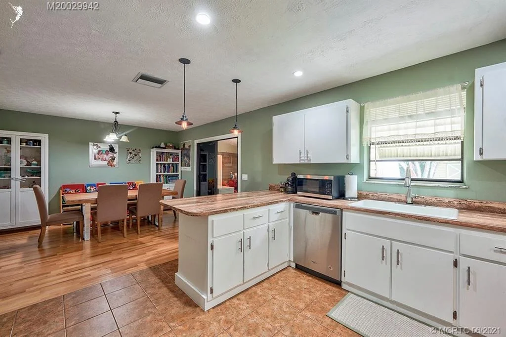 Photo of 2923 SE Bamboo Street