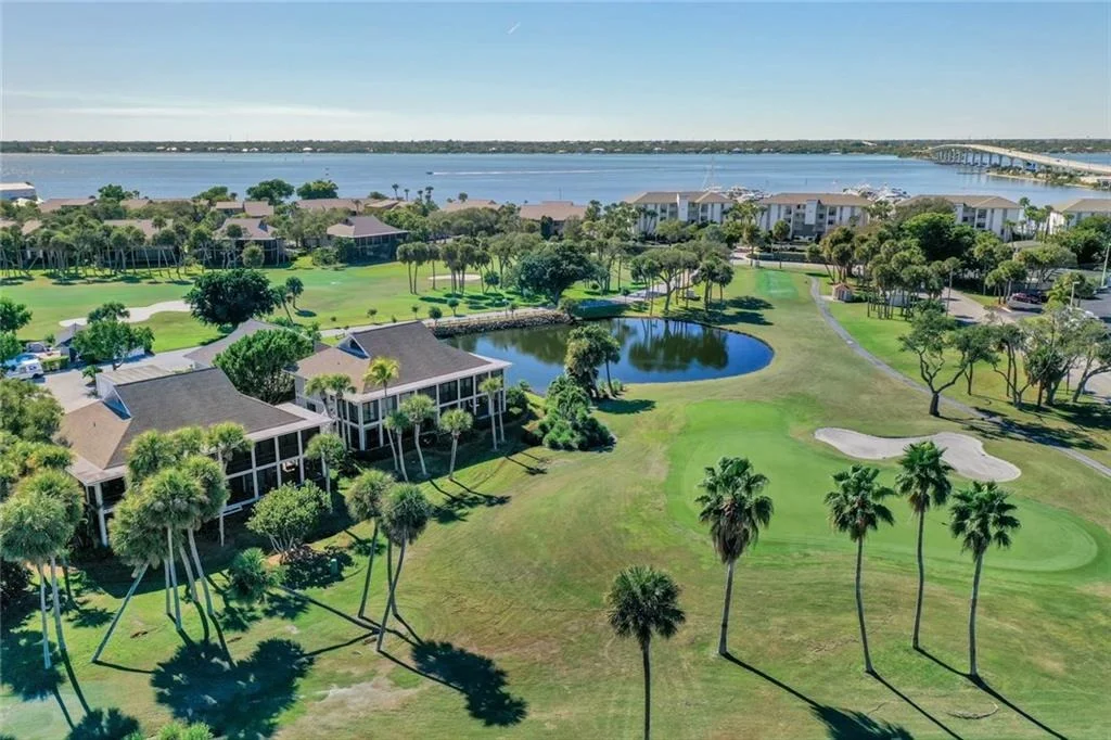Photo of 333 NE Golfview Circle