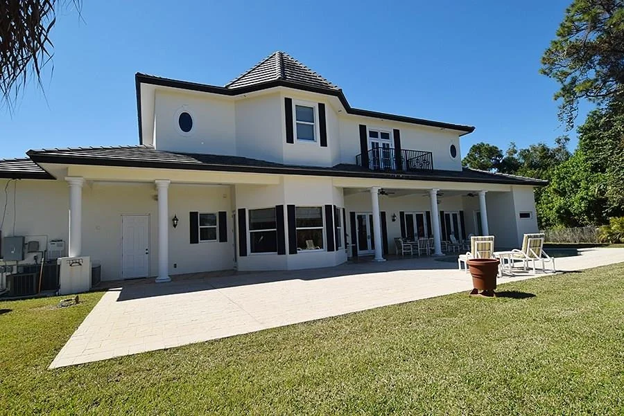 Photo of 2090 NW PINE TREE Way