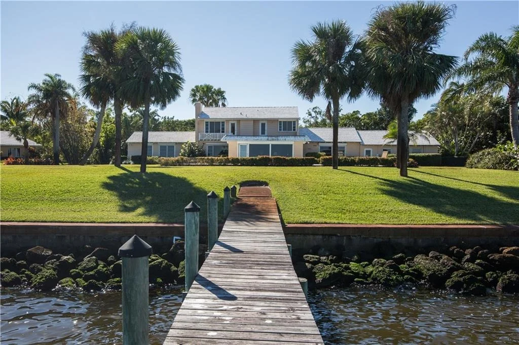Photo of 51 SE Harbor Point Drive
