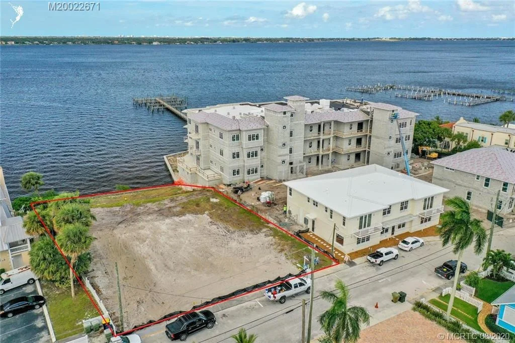Photo of 37 SE Seminole Street