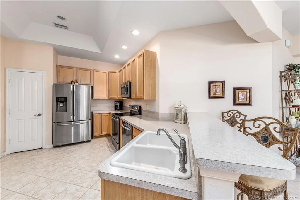 Photo of 630 NW Red Pine Way