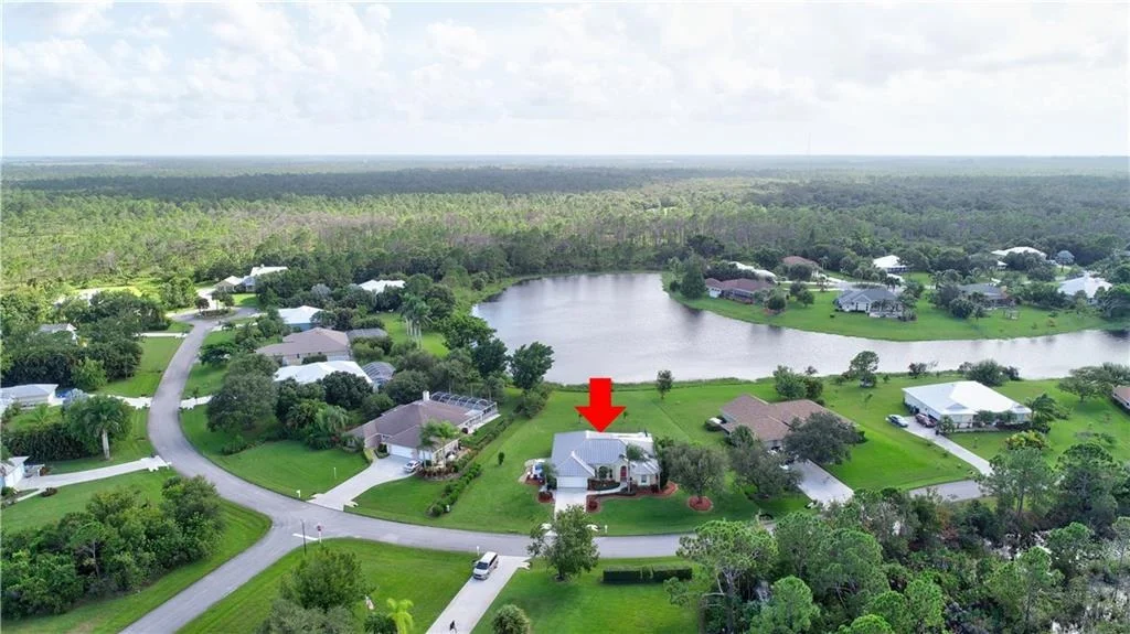 Photo of 864 SE Waterside Way