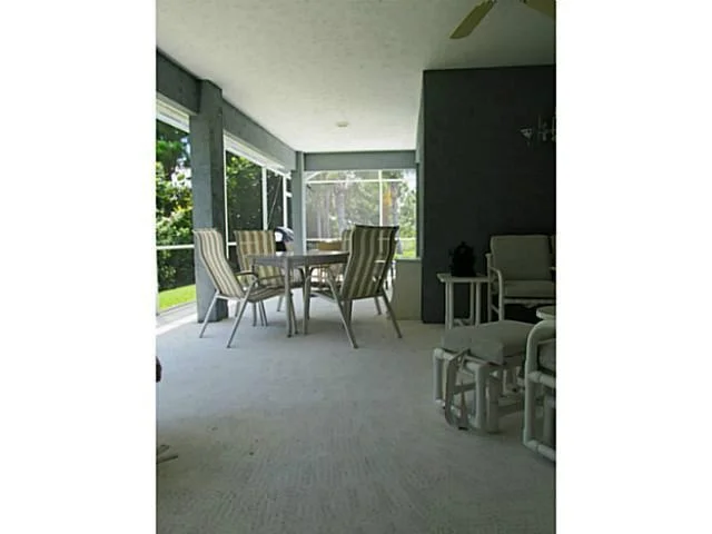 Photo of 6884 Bronte Circle