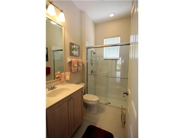 Photo of 7645 SE Laque Circle