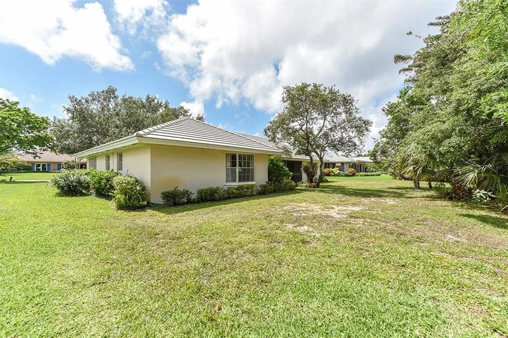 Photo of 3943 SE Fairway E