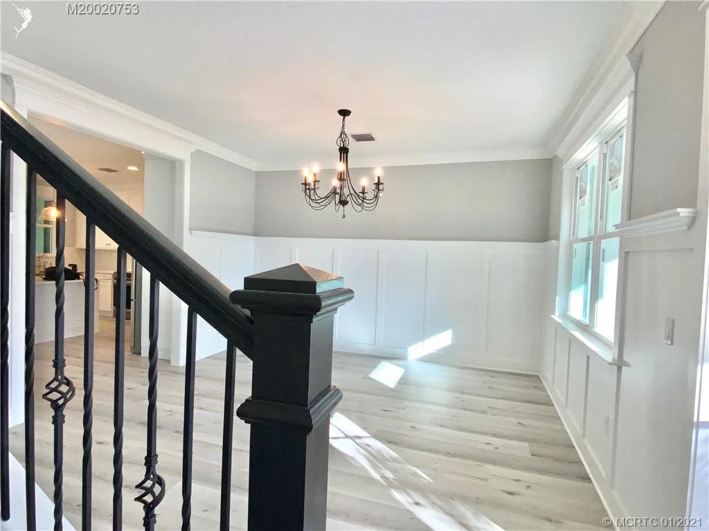 Photo of 1126 NE Post Oak Way
