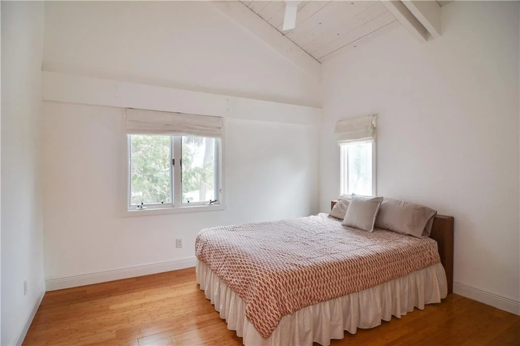 Photo of 1122 SE Macarthur Boulevard