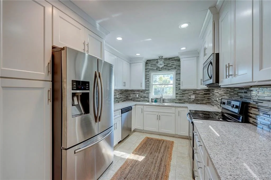 Photo of 338 SW Winnachee Drive