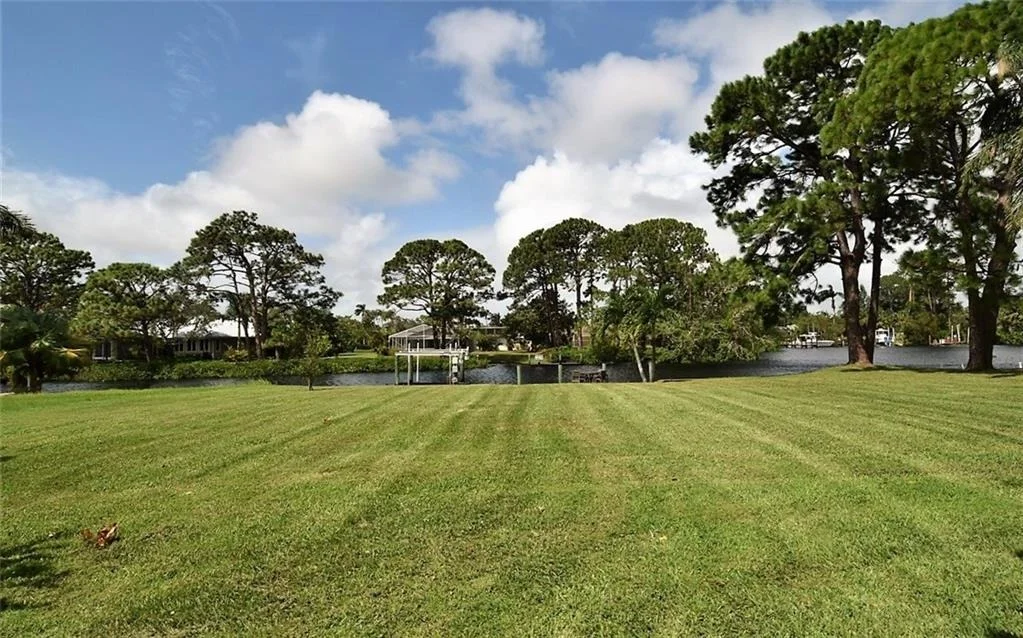Photo of 1689 NW RIVER Trail