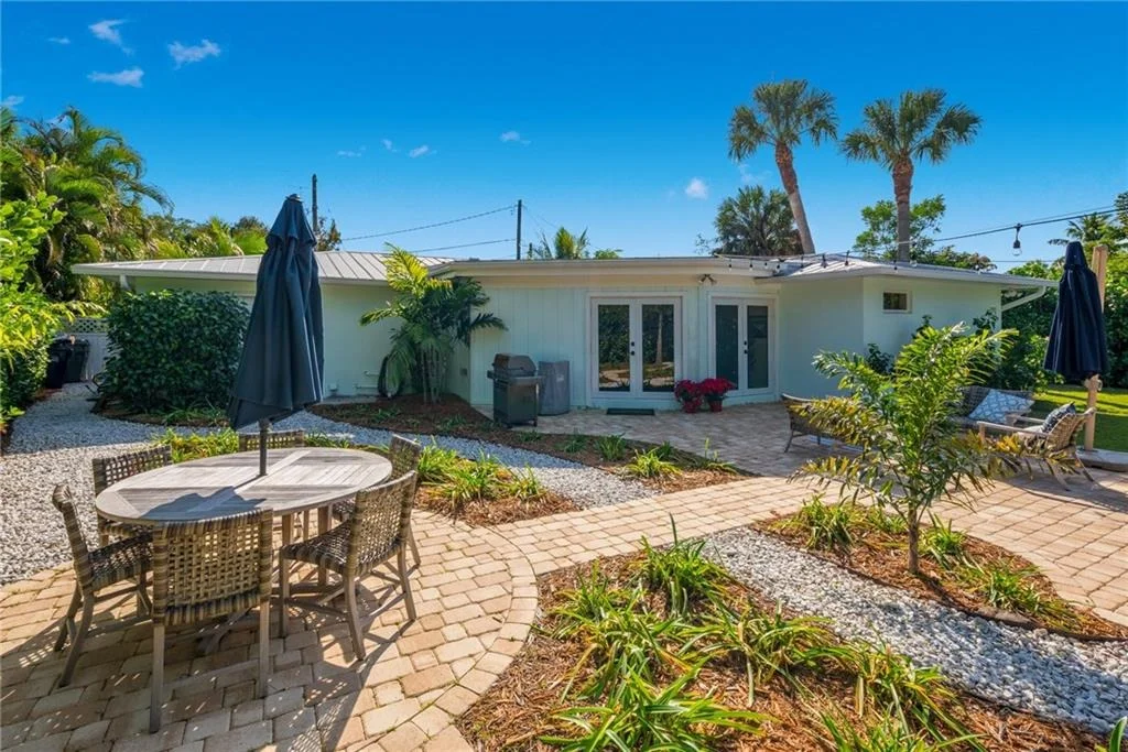 Photo of 432 SE Edgewood Drive