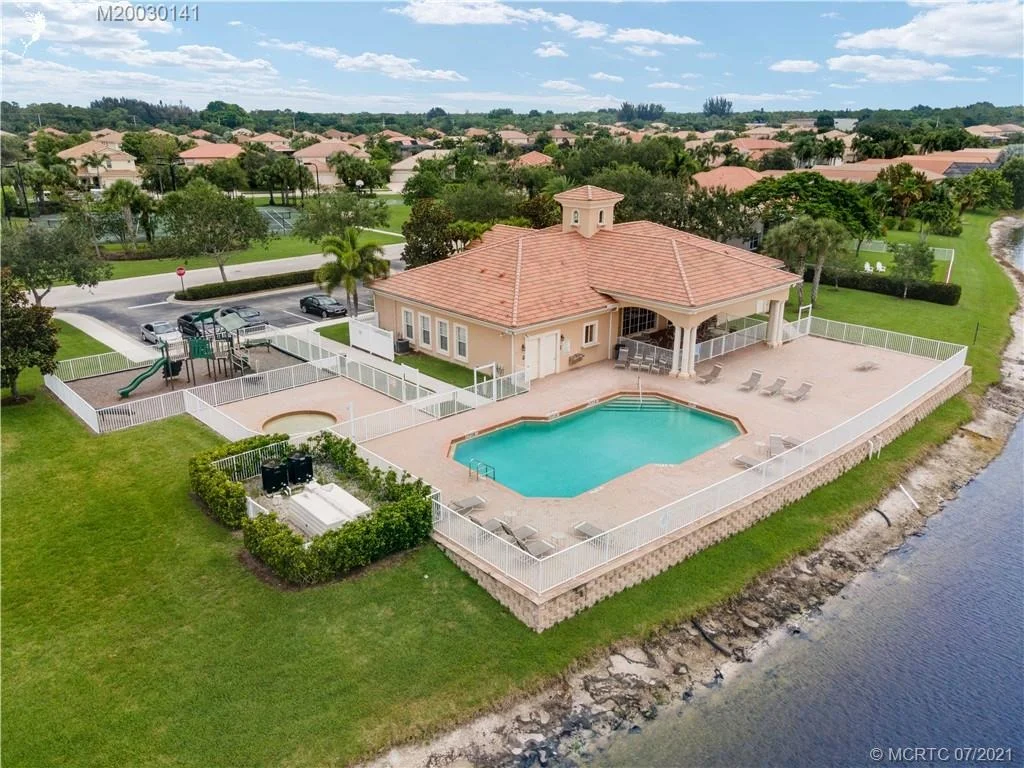 Photo of 1385 SE Legacy Cove Circle