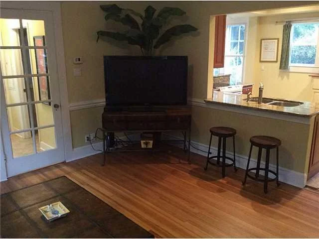 Photo of 1010 SE Riverside Drive