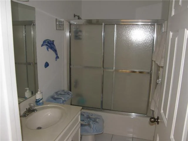 Photo of 2011 Nettles Boulevard