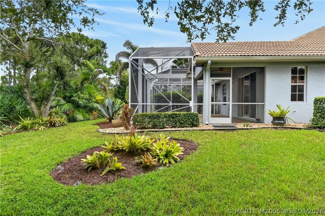 Photo of 480 NW Red Pine Way