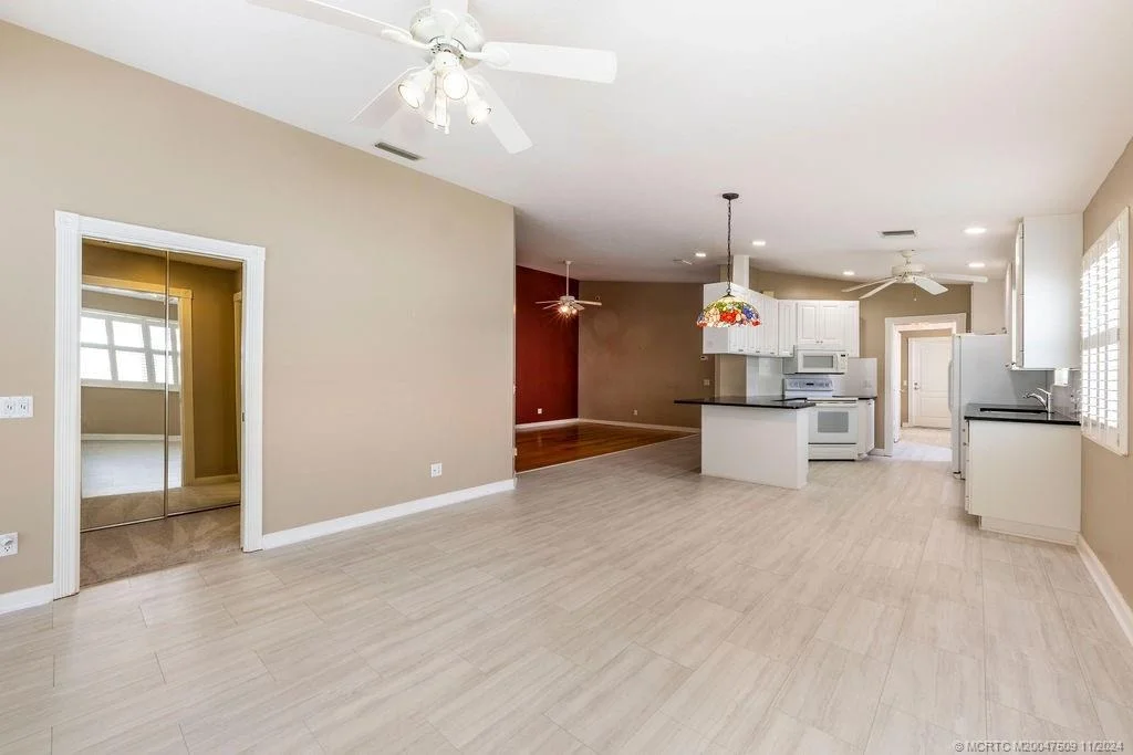 Photo of 900 SW Balmoral Trace