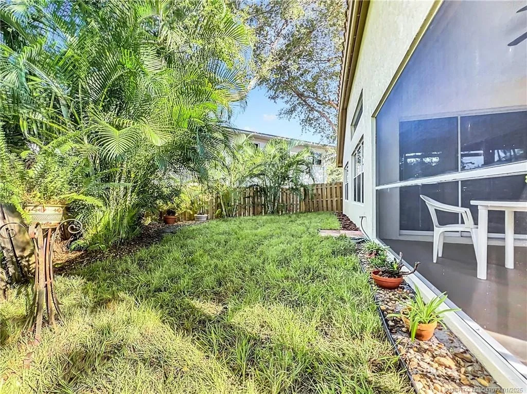 Photo of 674 SE Saint Lucie Boulevard