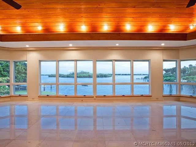 Photo of 25 ISLAND Road