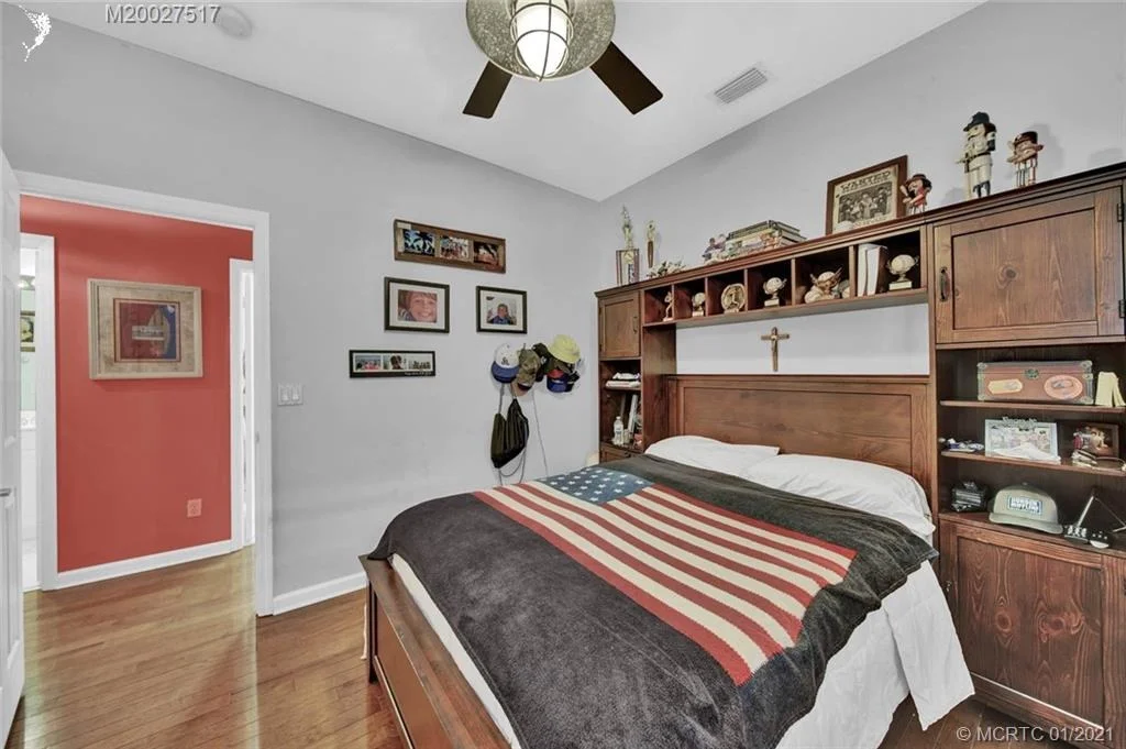 Photo of 1558 SE Tidewater Place