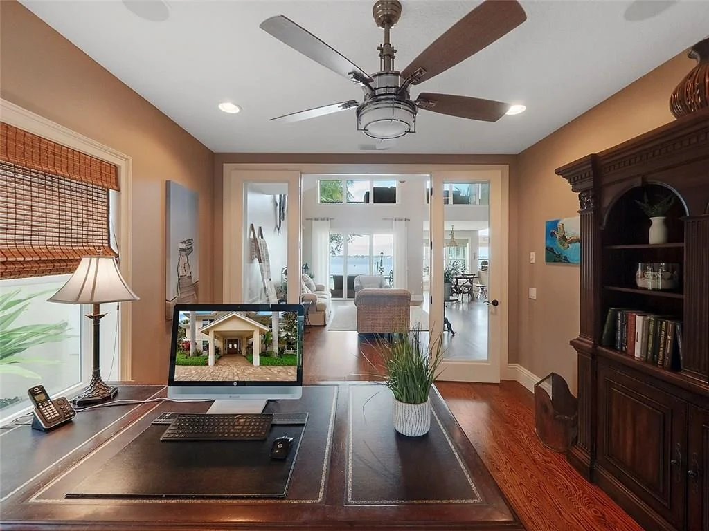 Photo of 1341 SE Riverside Drive