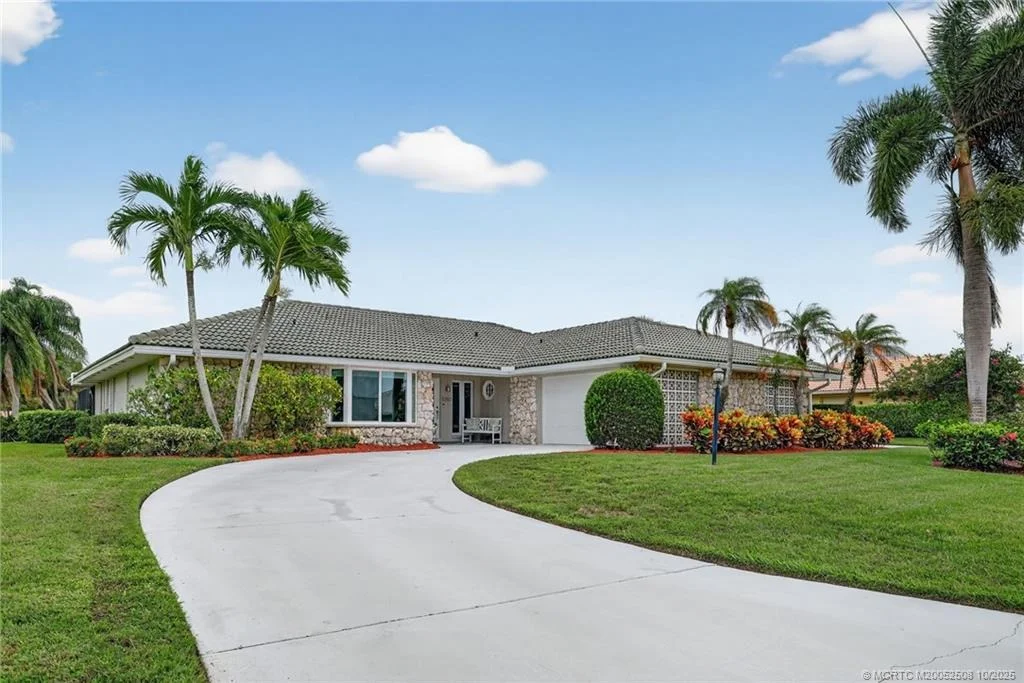 Photo of 3353 SE Fairway E