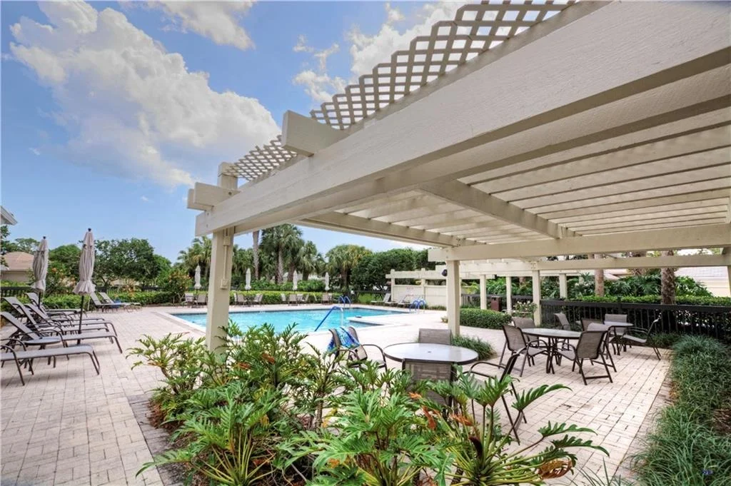Photo of 6908 SE Pacific Drive