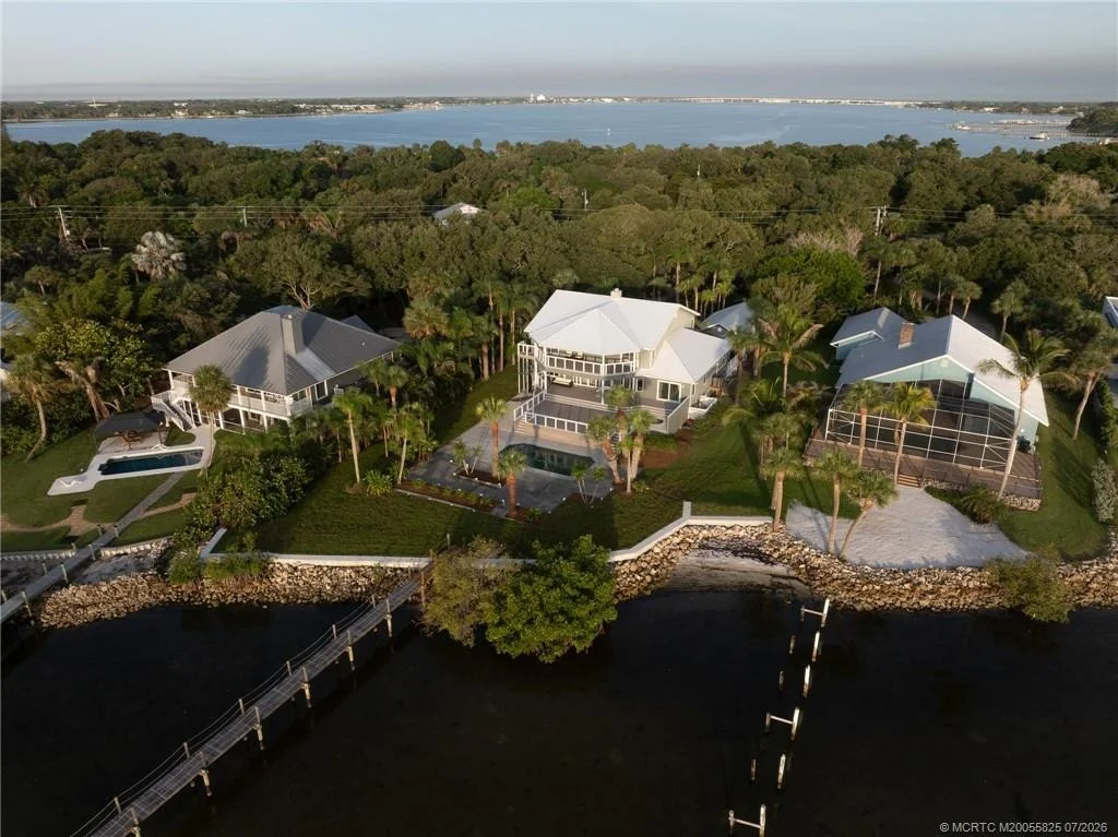 Photo of 114 N Sewalls Point Road