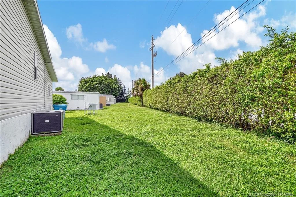 Photo of 4449 Royal Manor Boulevard