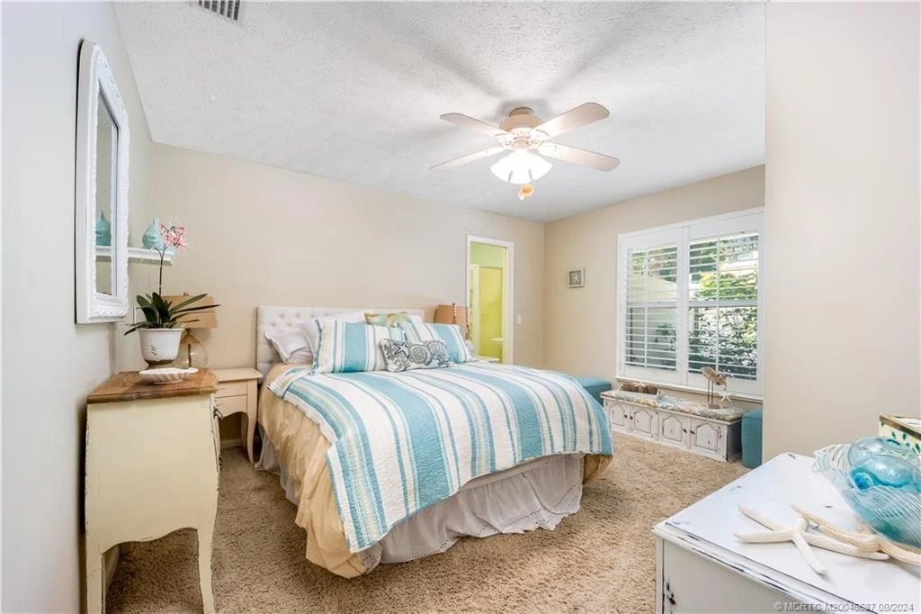 Photo of 6 Pineapple Lane