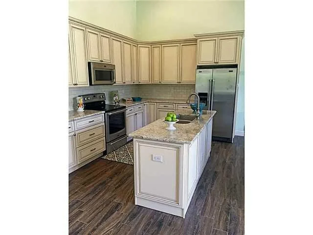 Photo of 5424 SE Horseshoe Point Road