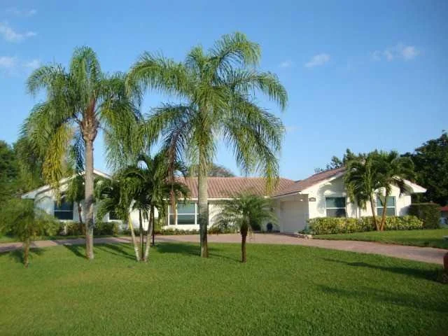 Photo of 3963 SE Fairway East
