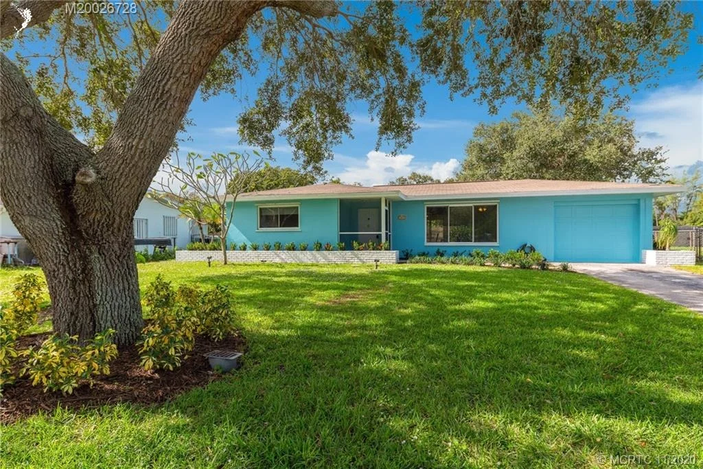 Photo of 1045 NW Terrace Road