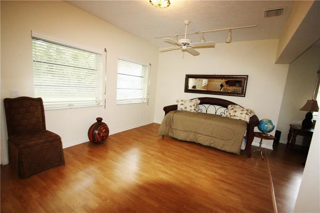 Photo of 3832 SE Fairway W