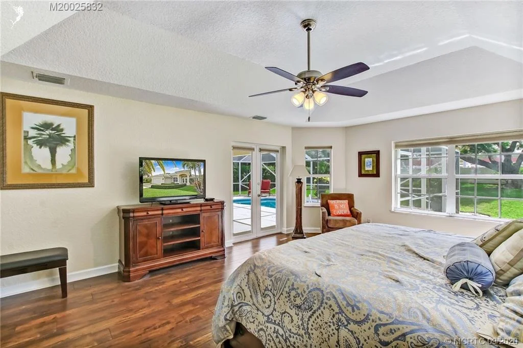 Photo of 3792 SE Fairway W