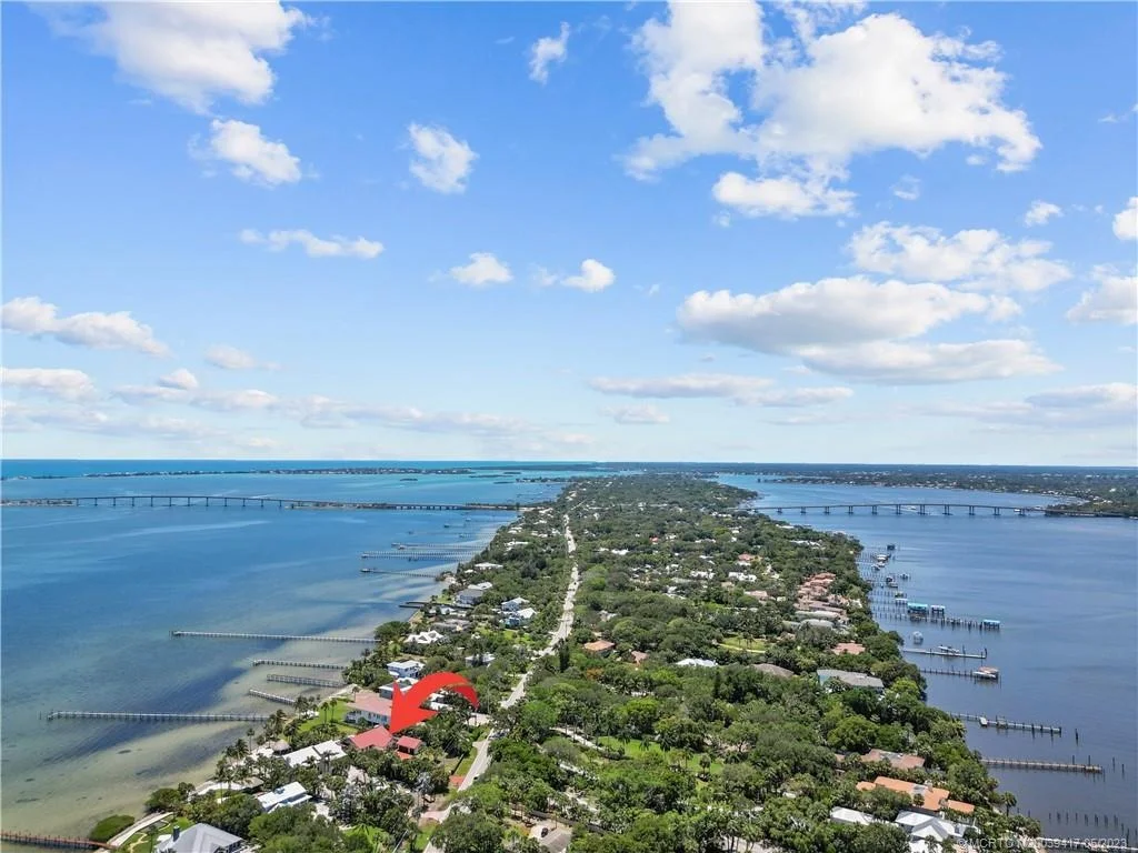Photo of 104 N Sewalls Point Road