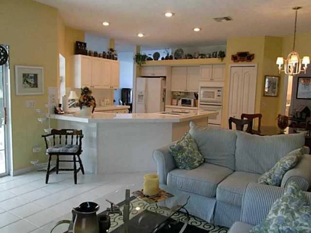 Photo of 6884 Bronte Circle