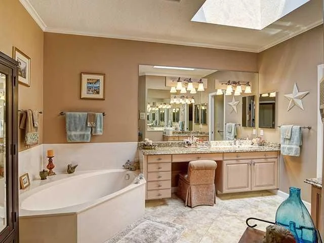 Photo of 3456 SE Putnam Court