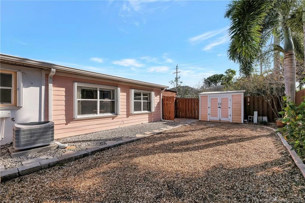 Photo of 294 SE Sailfish Lane