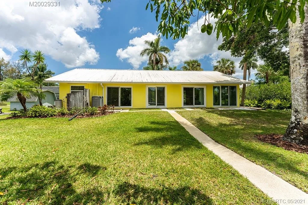 Photo of 799 SW Tanglewood Trail