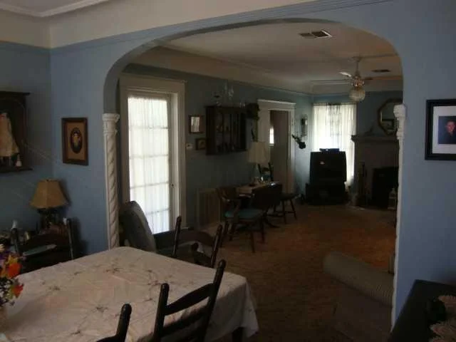 Photo of 216 SE Hibiscus Avenue