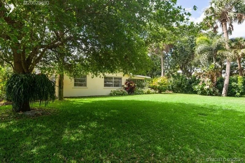 Photo of 200 SE Martin Avenue