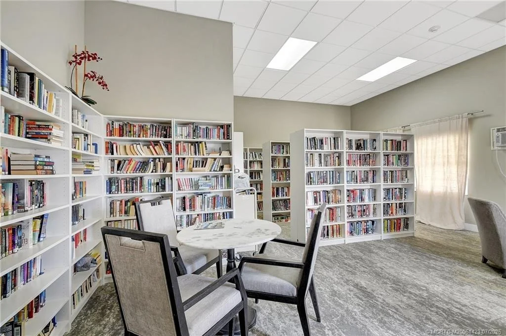 Photo of 4449 Royal Manor Boulevard