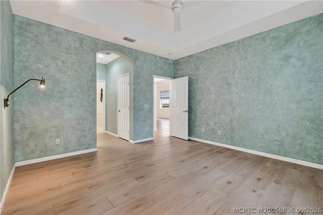 Photo of 480 NW Red Pine Way