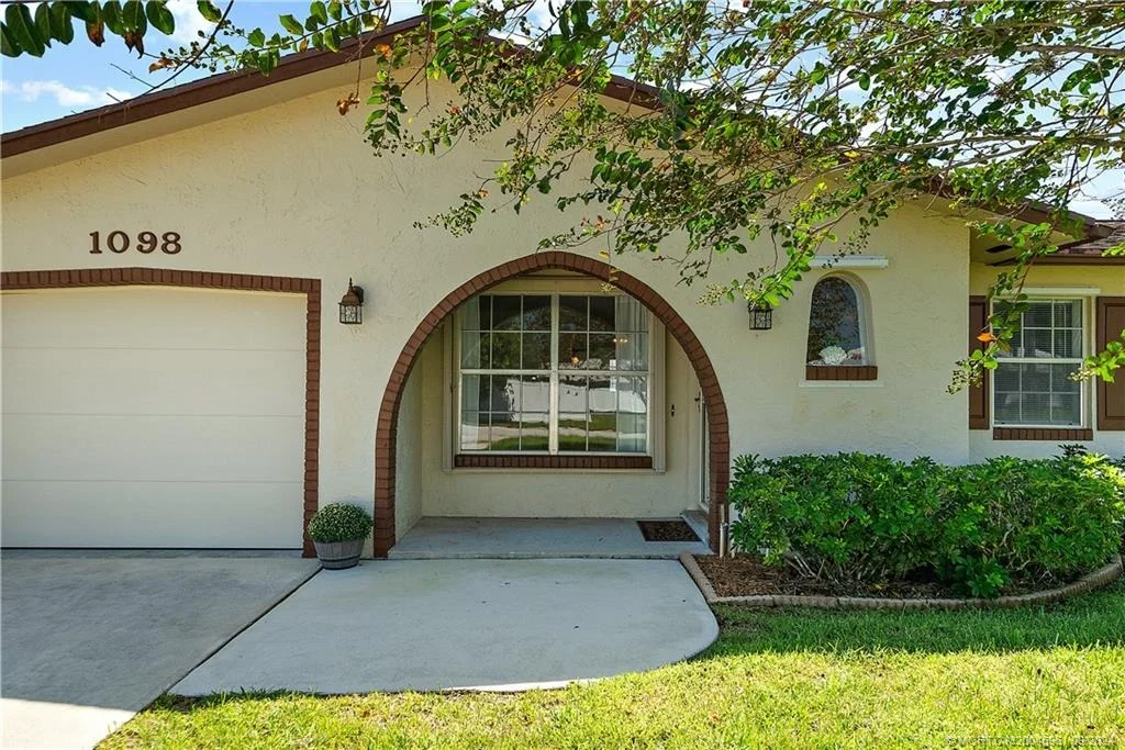 Photo of 1098 NW 13th Street