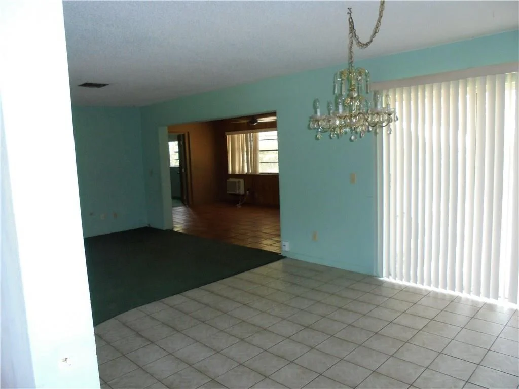 Photo of 1015 NE Oceanview Circle